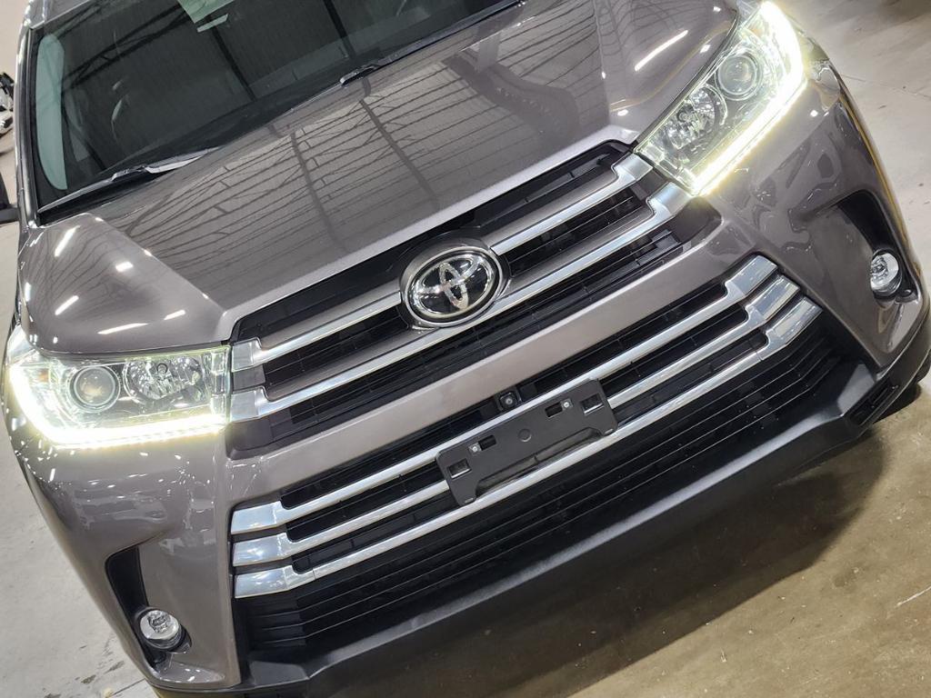 used 2019 Toyota Highlander car, priced at $26,692
