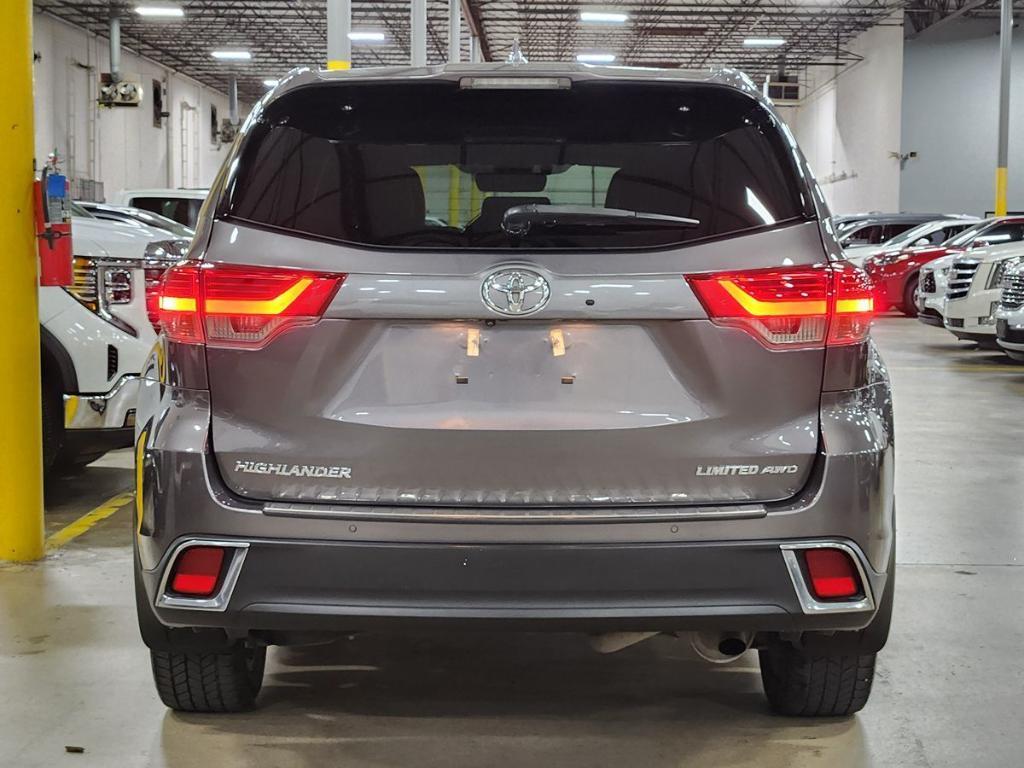 used 2019 Toyota Highlander car, priced at $26,692