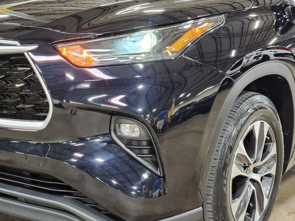 used 2022 Toyota Highlander car, priced at $35,745