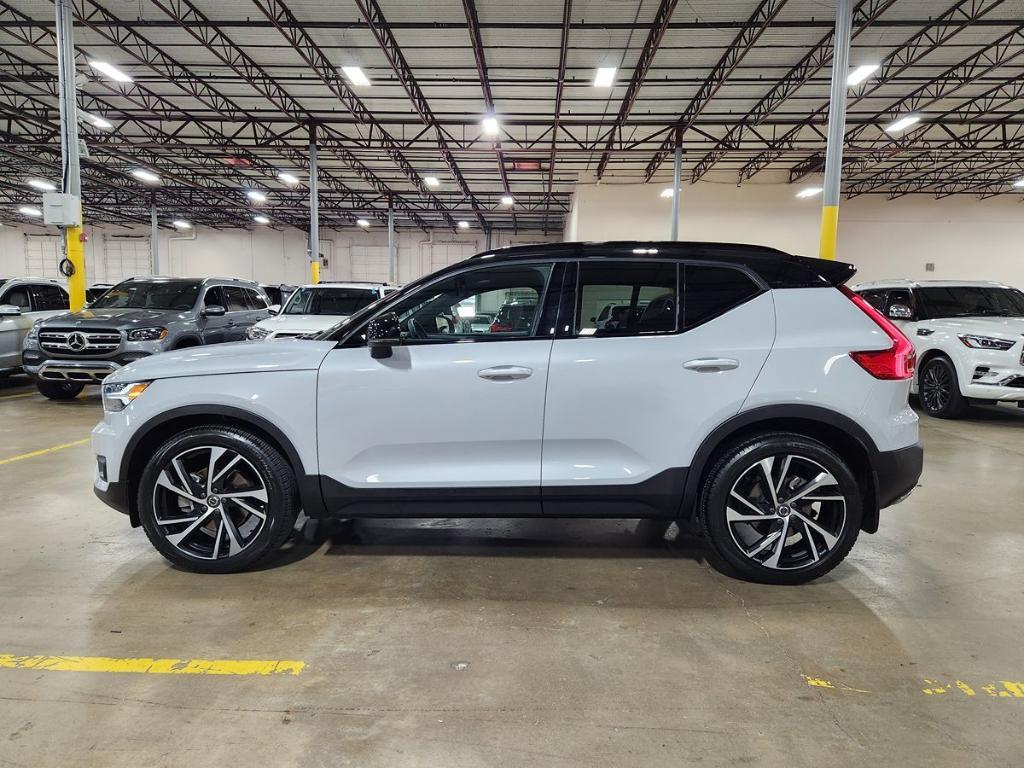 used 2020 Volvo XC40 car, priced at $24,836