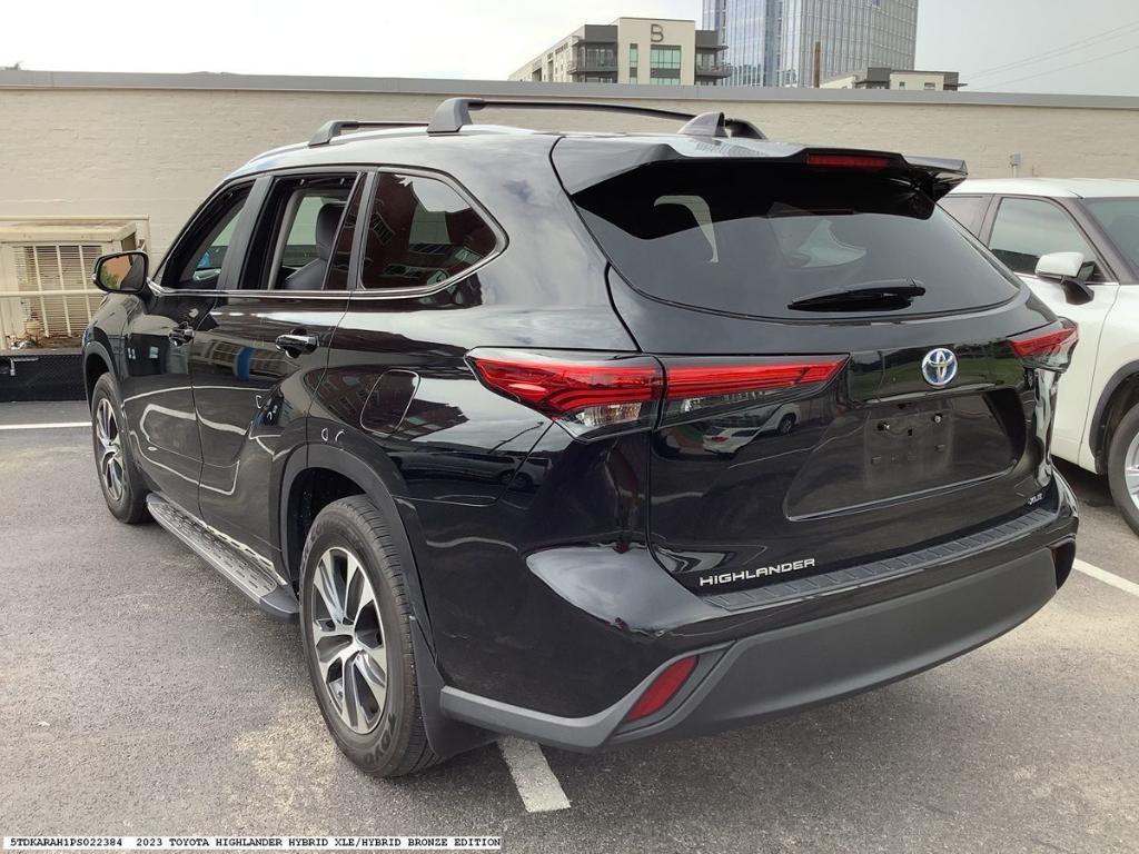 used 2023 Toyota Highlander Hybrid car, priced at $45,098