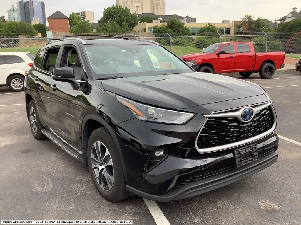 used 2023 Toyota Highlander Hybrid car, priced at $45,098