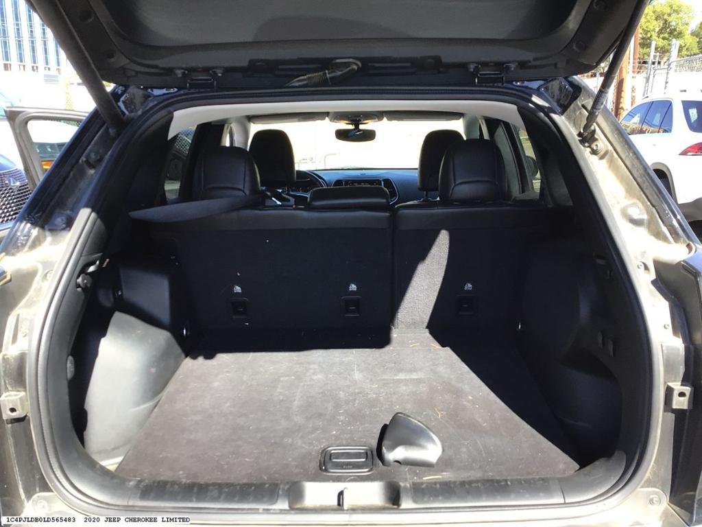 used 2020 Jeep Cherokee car, priced at $19,434