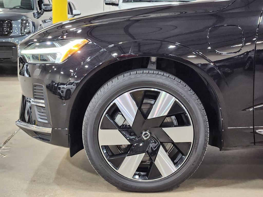 used 2023 Volvo XC60 Recharge Plug-In Hybrid car, priced at $41,722