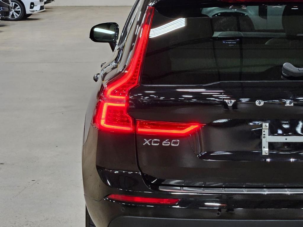 used 2021 Volvo XC60 car, priced at $23,852