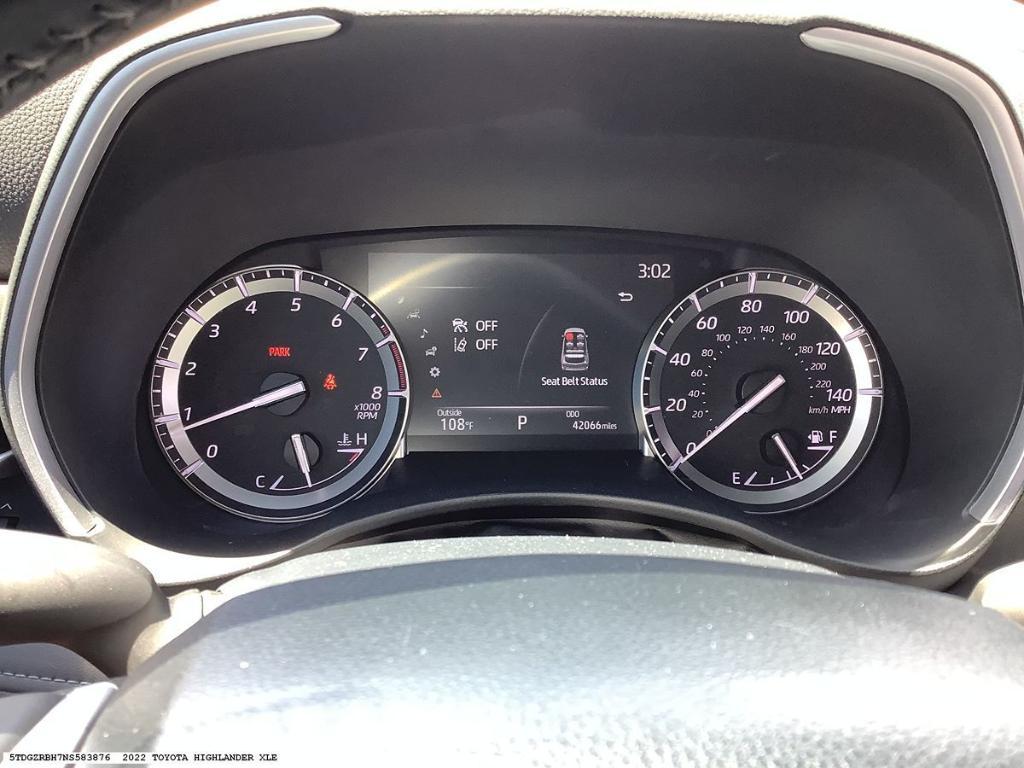 used 2022 Toyota Highlander car, priced at $38,512