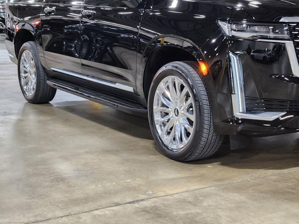 used 2022 Cadillac Escalade ESV car, priced at $66,729