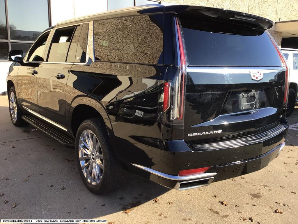 used 2022 Cadillac Escalade ESV car, priced at $69,350