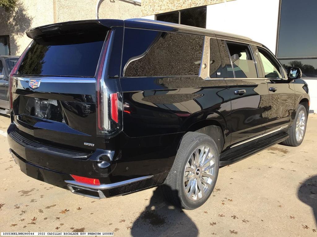 used 2022 Cadillac Escalade ESV car, priced at $69,350