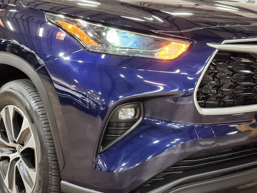 used 2023 Toyota Highlander car, priced at $40,052