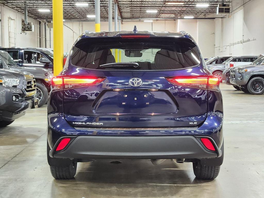 used 2023 Toyota Highlander car, priced at $40,052