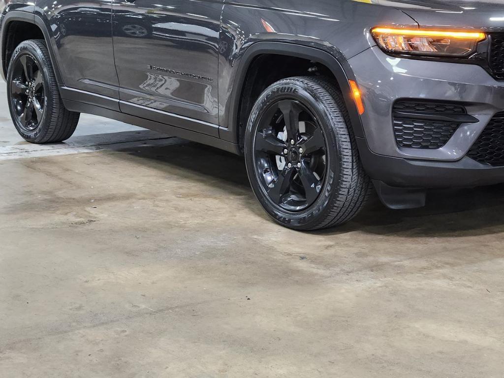 used 2023 Jeep Grand Cherokee car, priced at $32,296