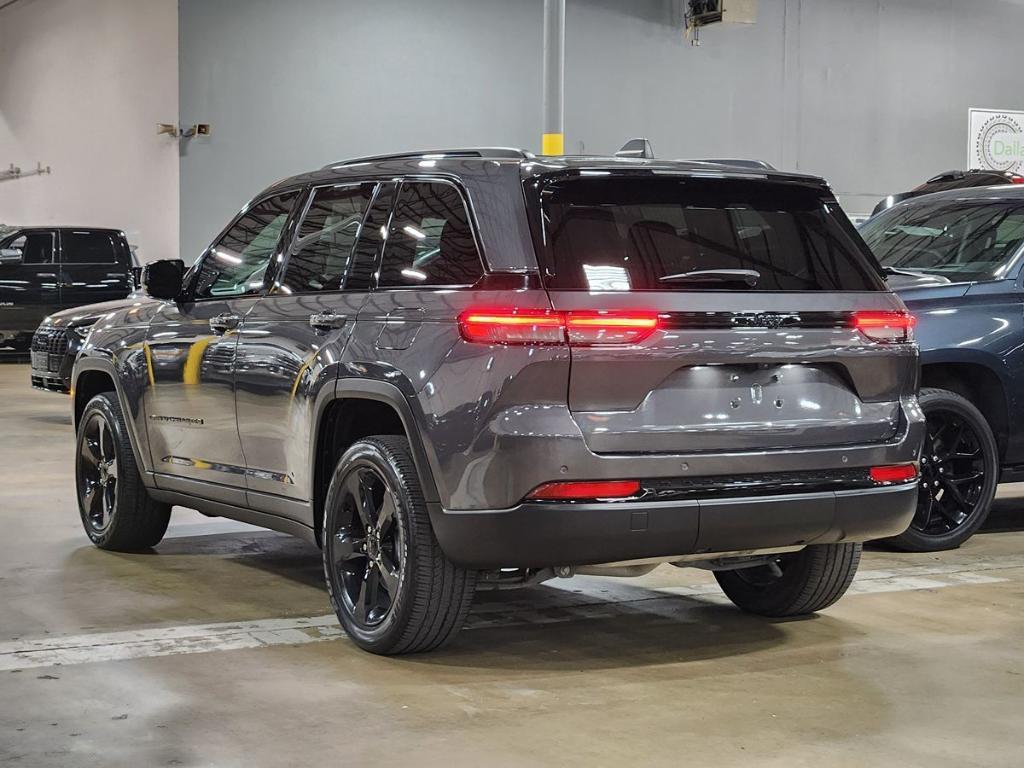 used 2023 Jeep Grand Cherokee car, priced at $32,296