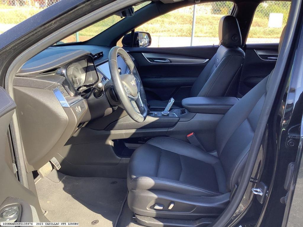 used 2023 Cadillac XT5 car, priced at $28,935