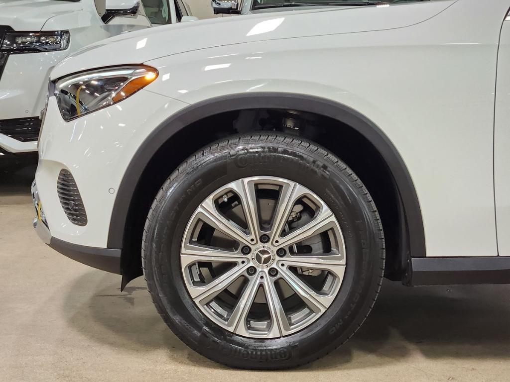 used 2024 Mercedes-Benz GLC 300 car, priced at $40,421