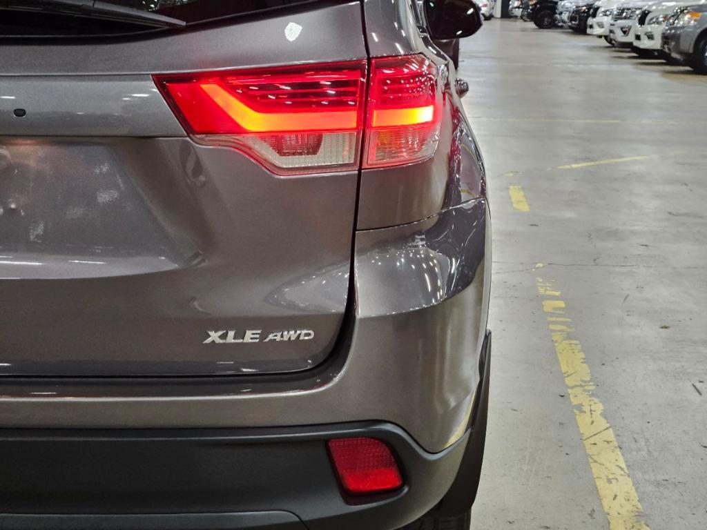used 2019 Toyota Highlander car, priced at $32,907