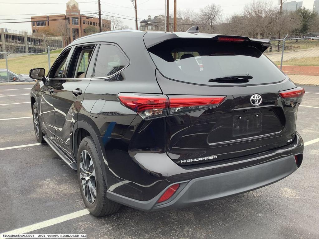 used 2021 Toyota Highlander car, priced at $32,950