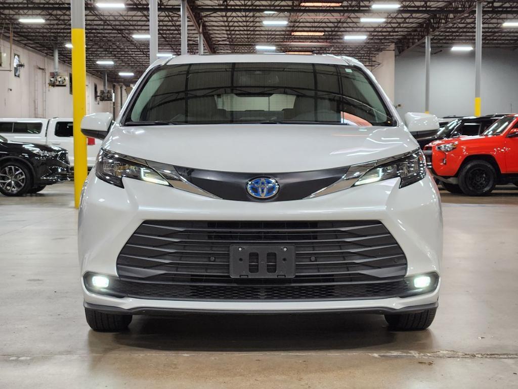 used 2025 Toyota Sienna car, priced at $50,235