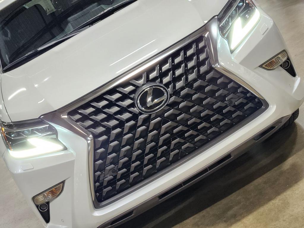 used 2022 Lexus GX 460 car, priced at $52,918