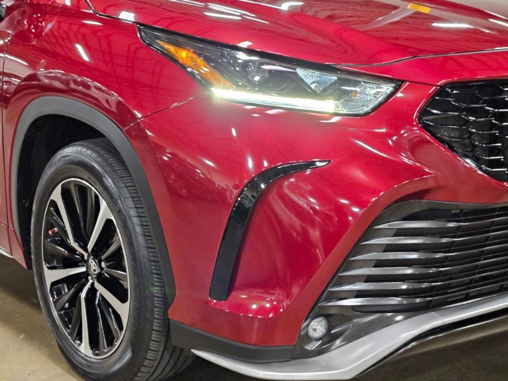 used 2021 Toyota Highlander car, priced at $36,710