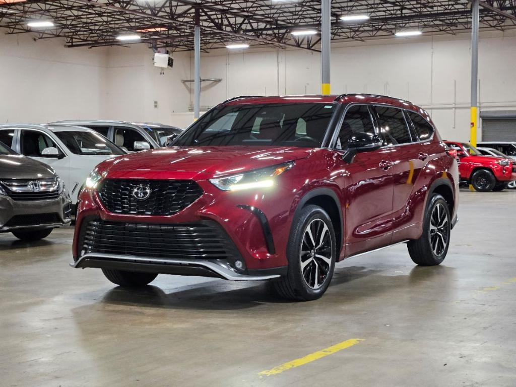 used 2021 Toyota Highlander car, priced at $36,710