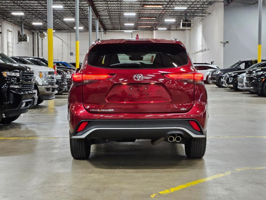 used 2021 Toyota Highlander car, priced at $36,710