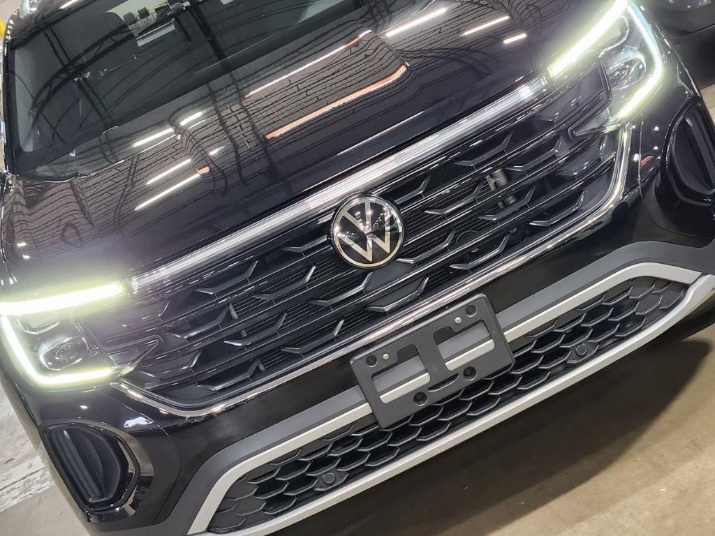 used 2024 Volkswagen Atlas Cross Sport car, priced at $30,905