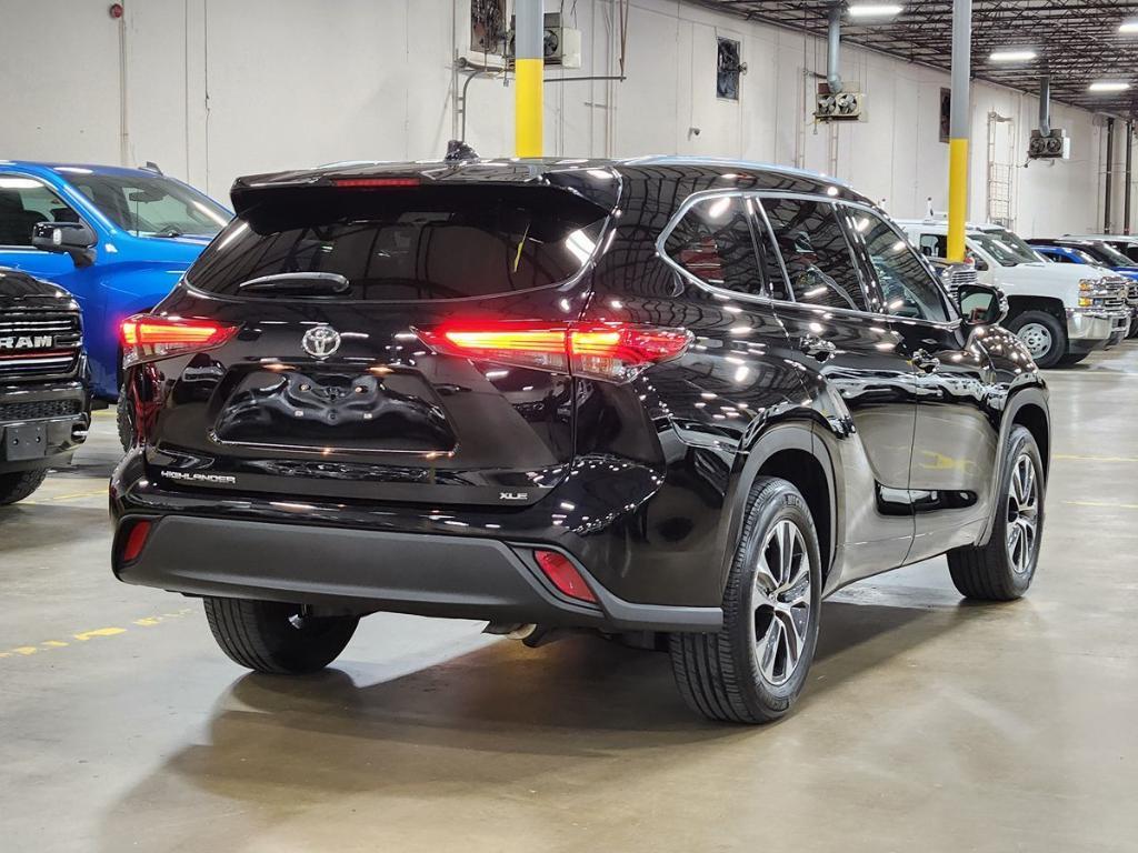 used 2021 Toyota Highlander car, priced at $33,950