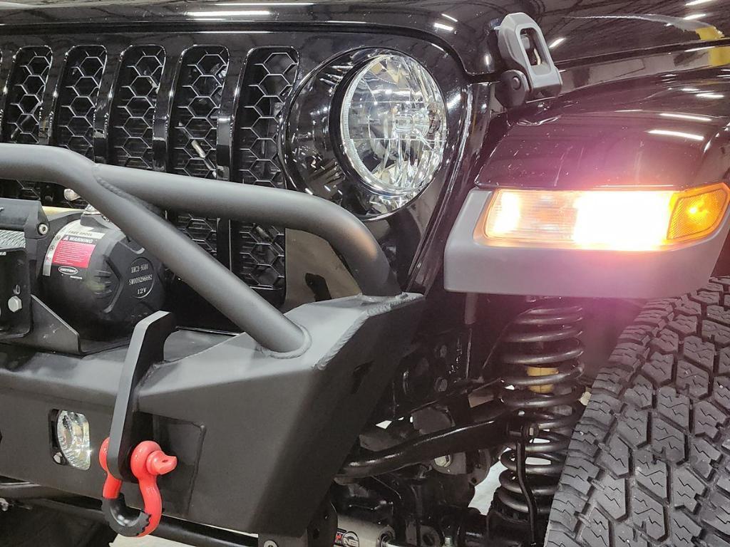 used 2021 Jeep Gladiator car, priced at $33,033