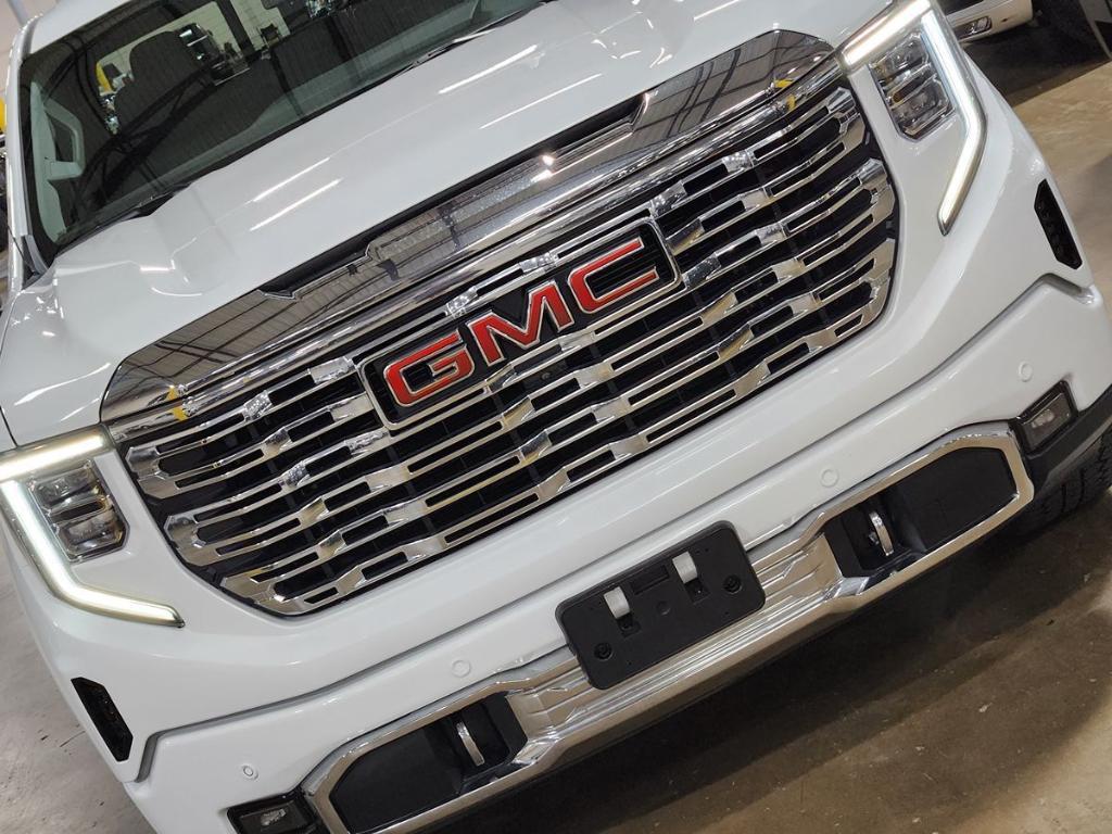 used 2022 GMC Sierra 1500 car, priced at $52,625