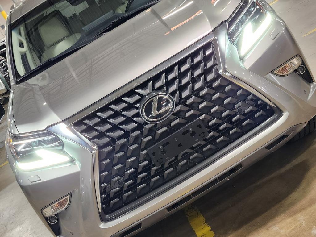 used 2022 Lexus GX 460 car, priced at $46,412