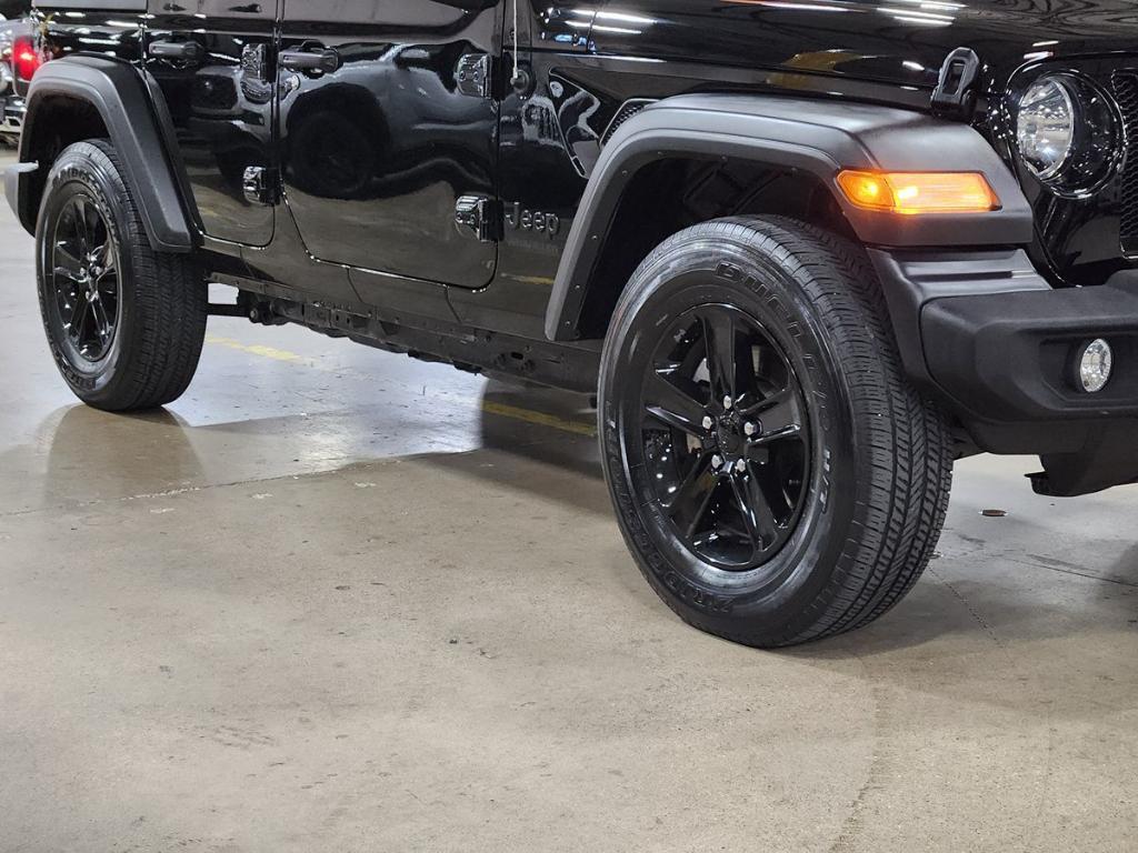 used 2022 Jeep Wrangler Unlimited car, priced at $31,411