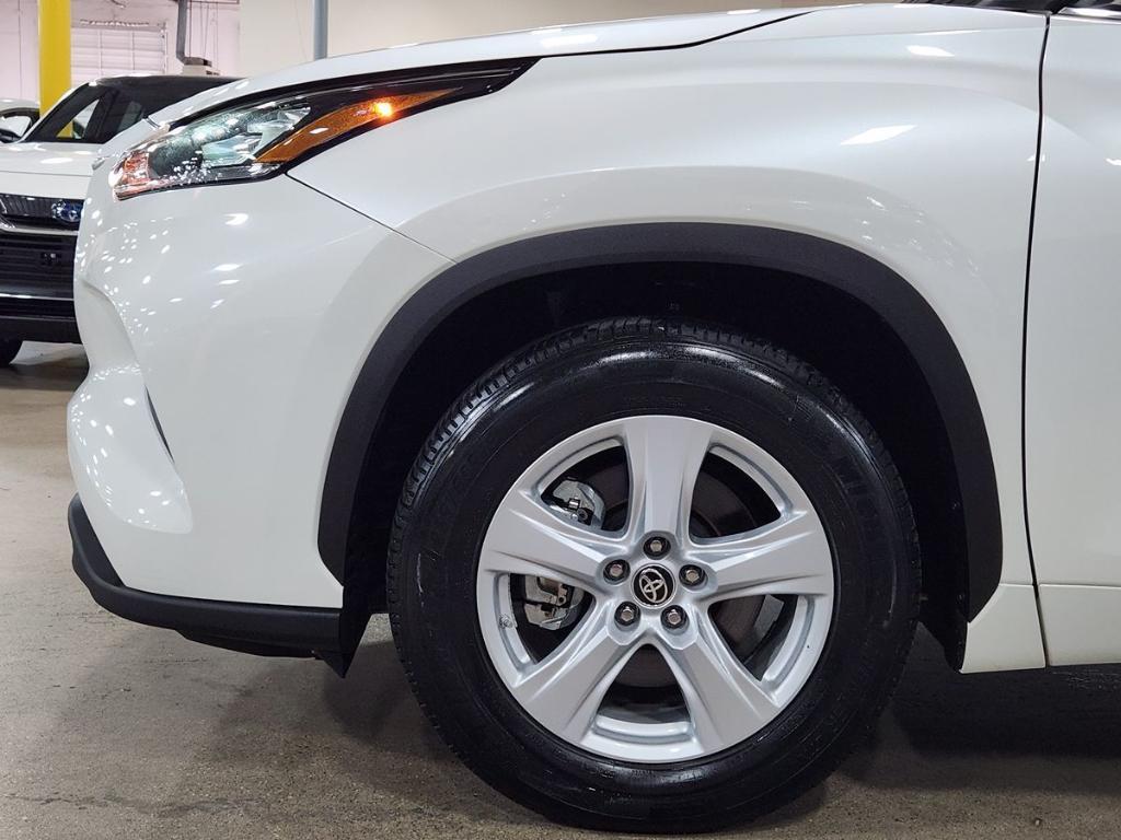 used 2020 Toyota Highlander car, priced at $30,584