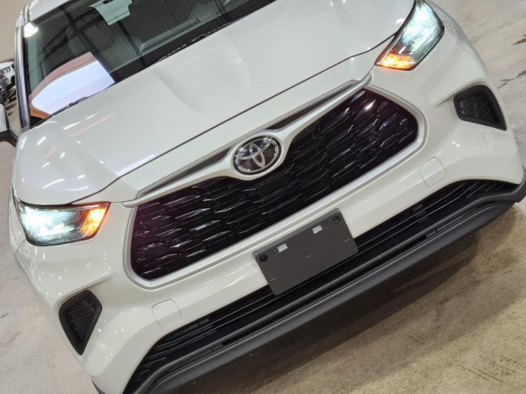used 2020 Toyota Highlander car, priced at $30,584