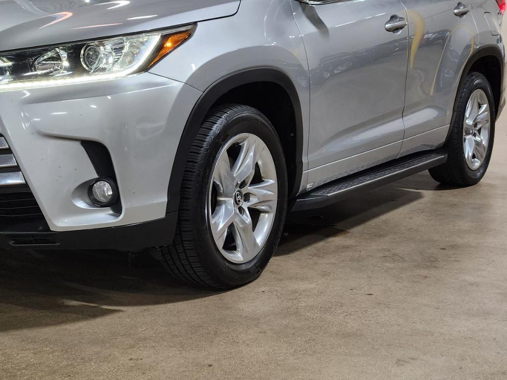 used 2017 Toyota Highlander car, priced at $20,728