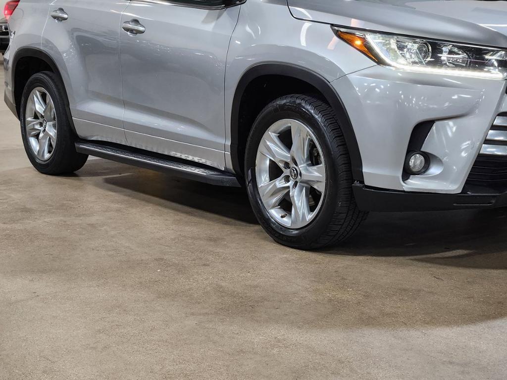used 2017 Toyota Highlander car, priced at $20,728