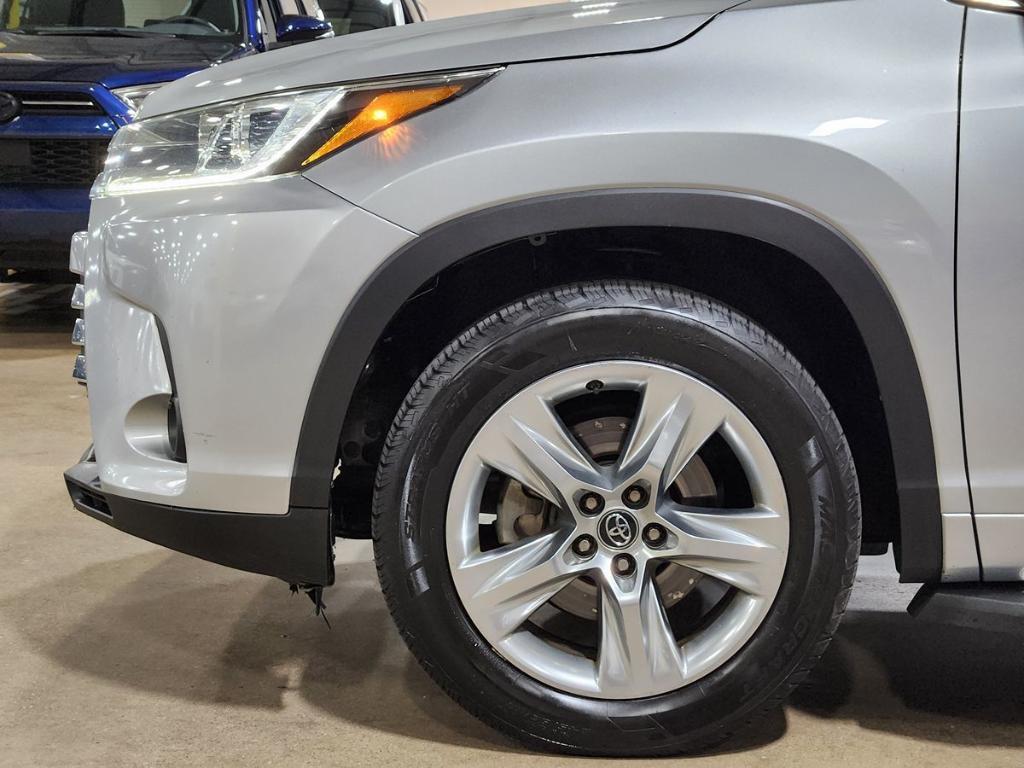 used 2017 Toyota Highlander car, priced at $20,728