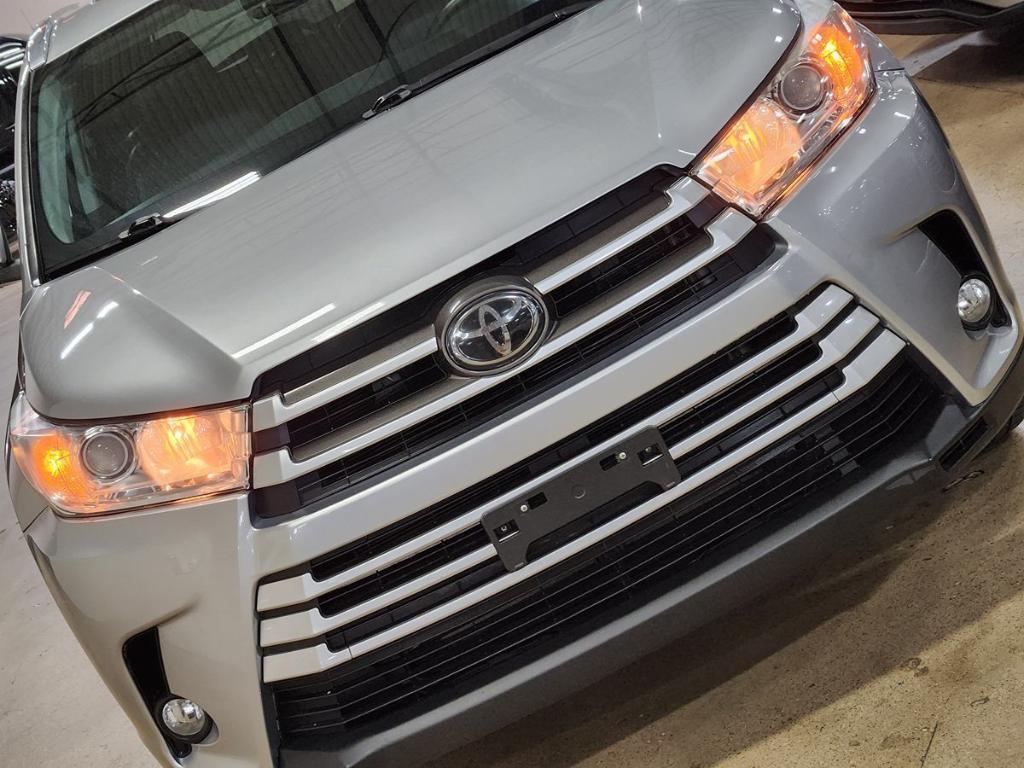 used 2018 Toyota Highlander car, priced at $23,175