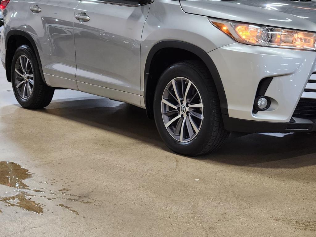 used 2018 Toyota Highlander car, priced at $23,175