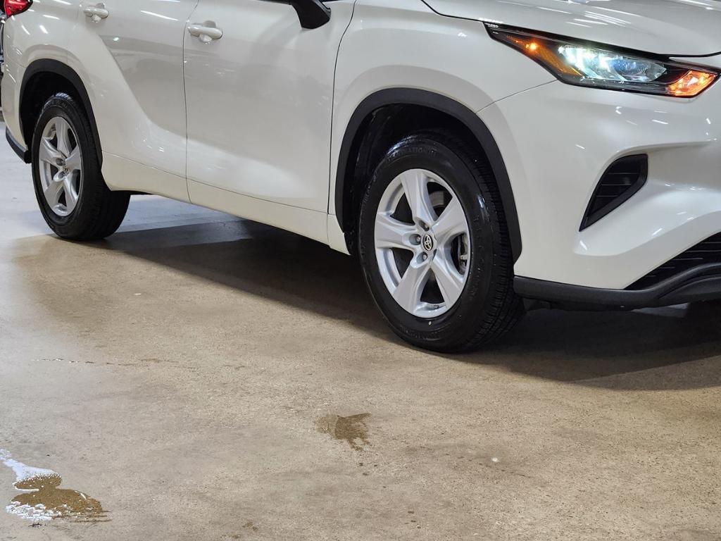 used 2020 Toyota Highlander car, priced at $28,612