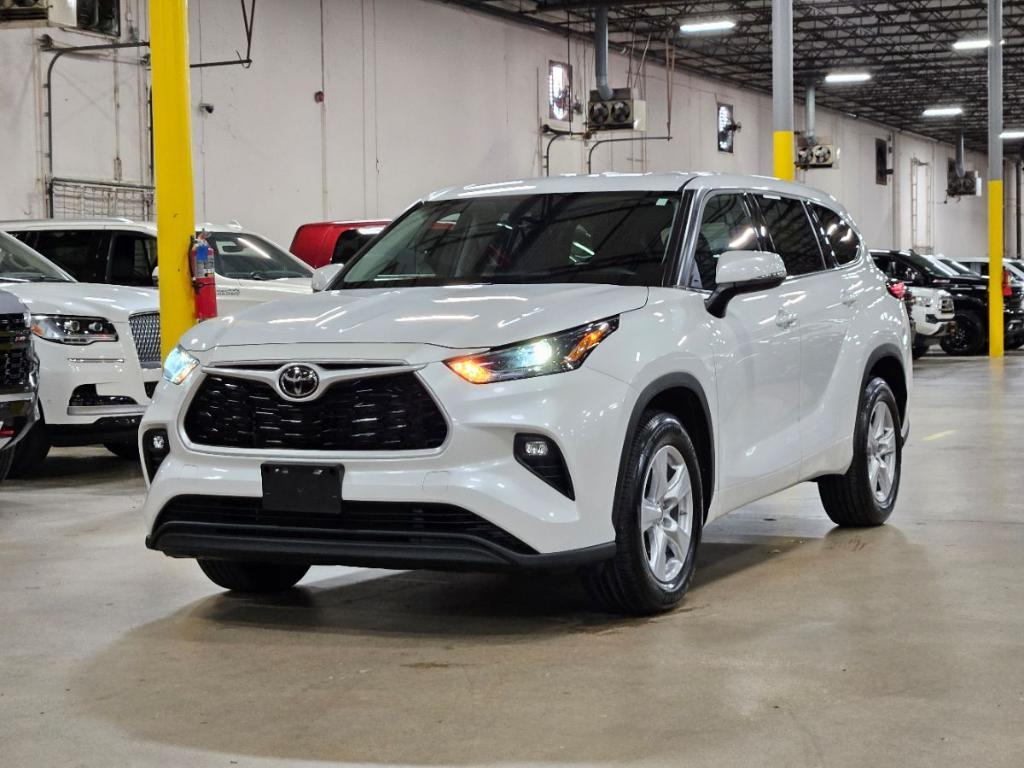 used 2022 Toyota Highlander car, priced at $33,352