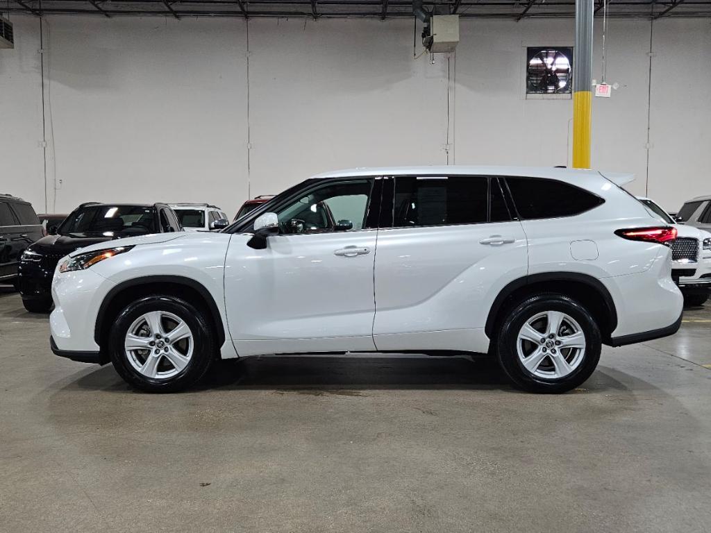 used 2022 Toyota Highlander car, priced at $33,352