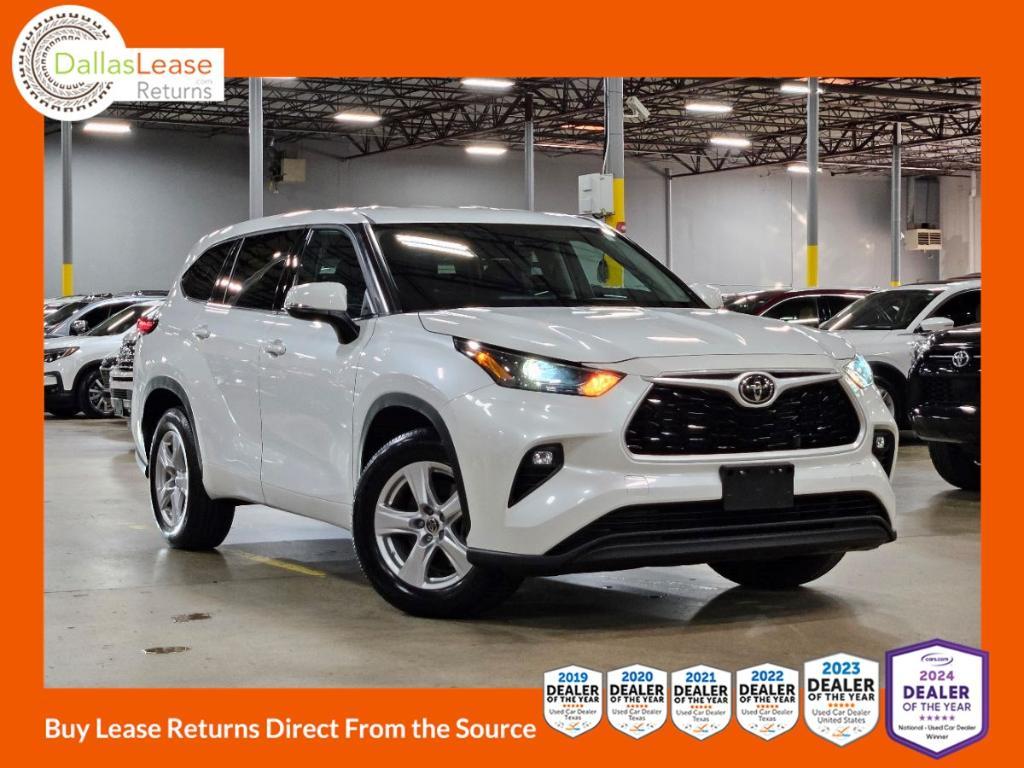 used 2022 Toyota Highlander car, priced at $33,352