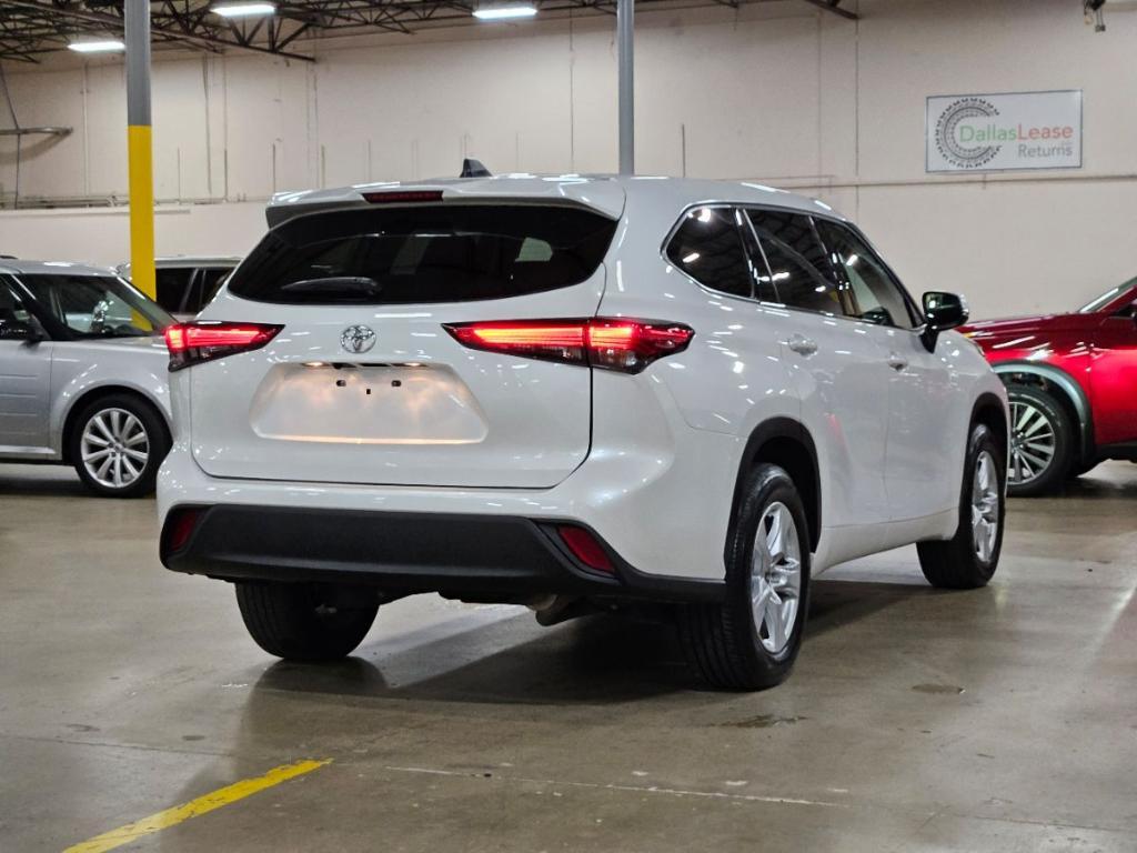 used 2022 Toyota Highlander car, priced at $33,352
