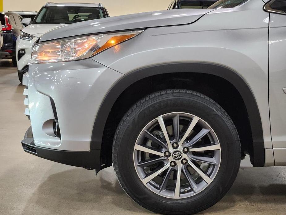 used 2018 Toyota Highlander car, priced at $22,459