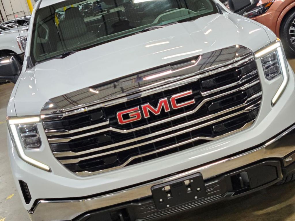 used 2023 GMC Sierra 1500 car, priced at $30,875