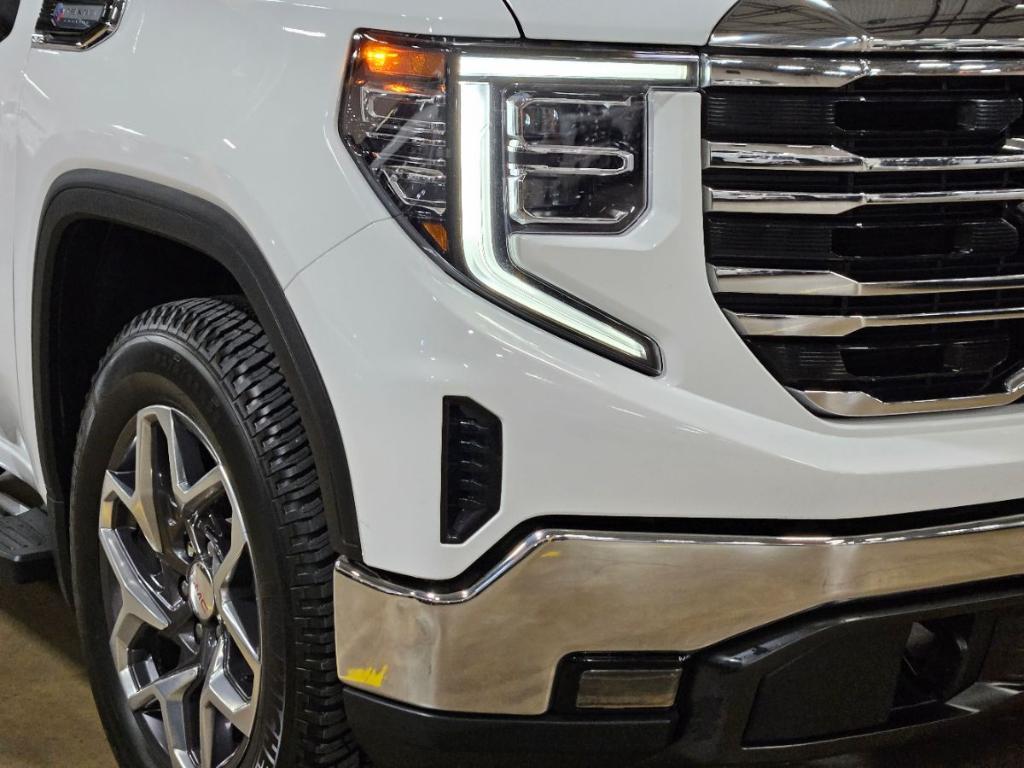 used 2023 GMC Sierra 1500 car, priced at $30,875