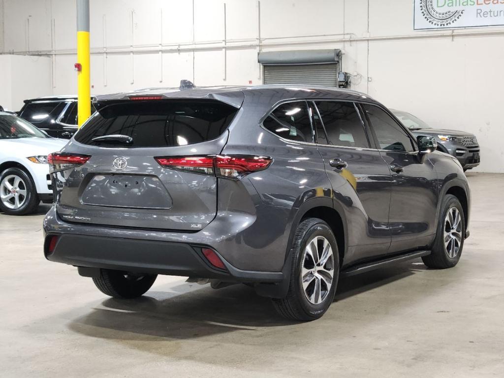 used 2021 Toyota Highlander car, priced at $31,469