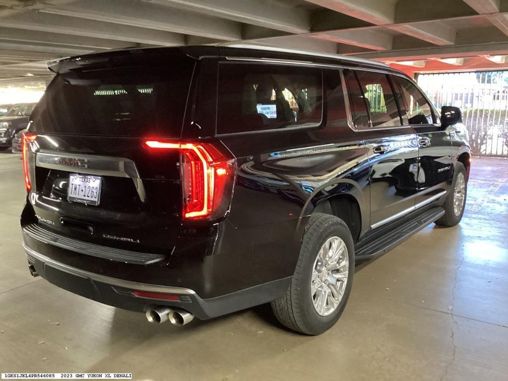 used 2023 GMC Yukon XL car, priced at $64,255