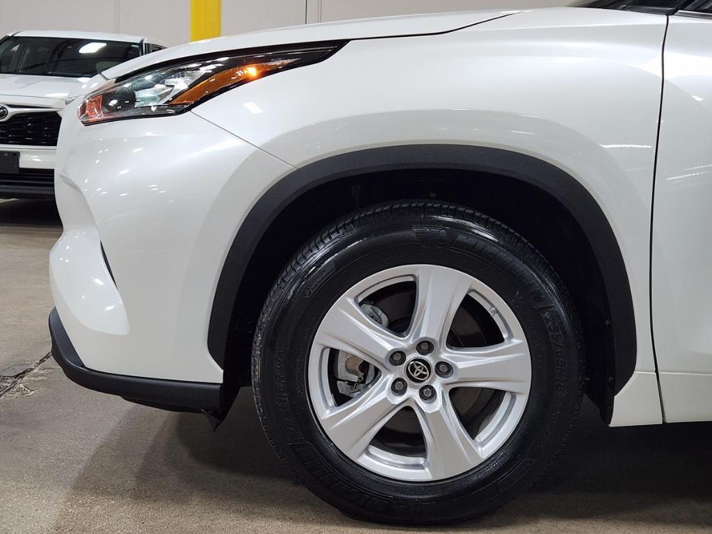 used 2020 Toyota Highlander car, priced at $27,871